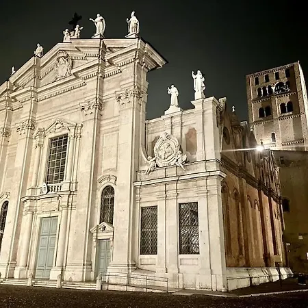 Vista Sulla Basilica 아파트 *